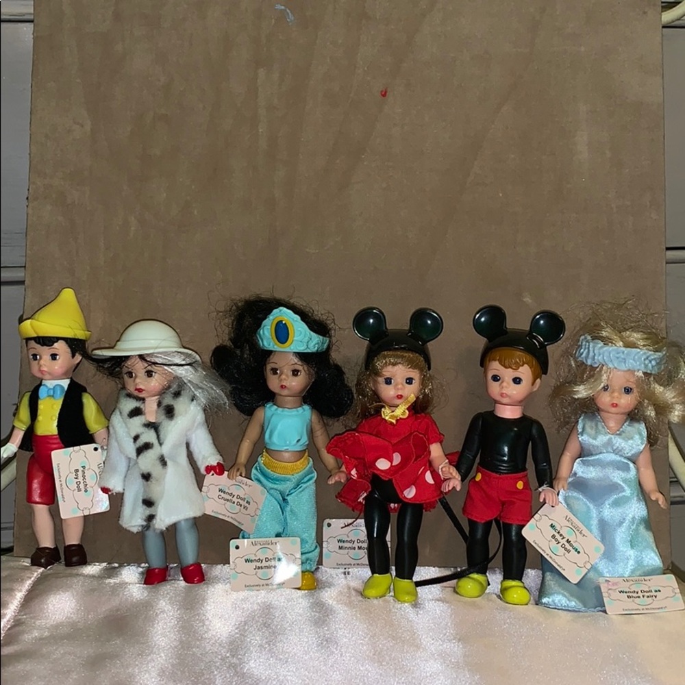 Madame Alexander Disney Collection Doll Set